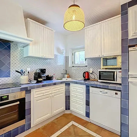 House 95m In A Quiet Area In Ferienhaus *